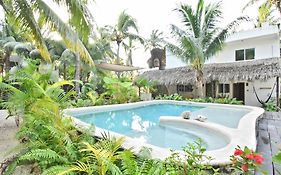 Maria Bonita Hotel & Restaurant El Cuyo By Spot Rentals